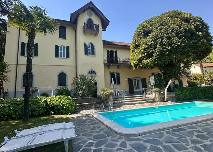 Apartament Dimora Vista Con Piscina Lesa